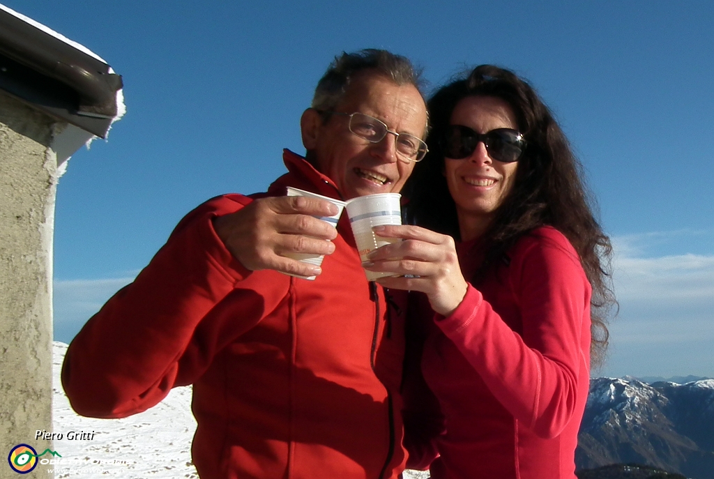 82 AUGURI a noi e a voi,amici montagnini !.JPG